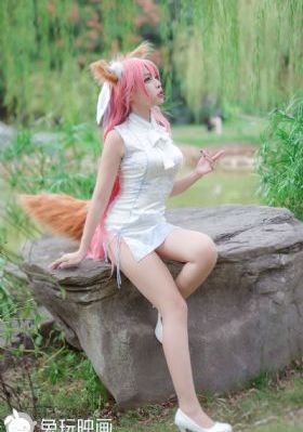 珠帘玉幕电视_十万网红美女美酱