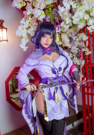 年轻的姨母3韩剧中文版_HD在线手机播放