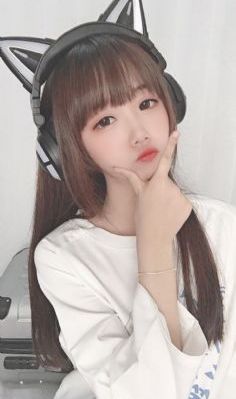 《樱桃嘴与大鼻子》_1080P免费在线观看
